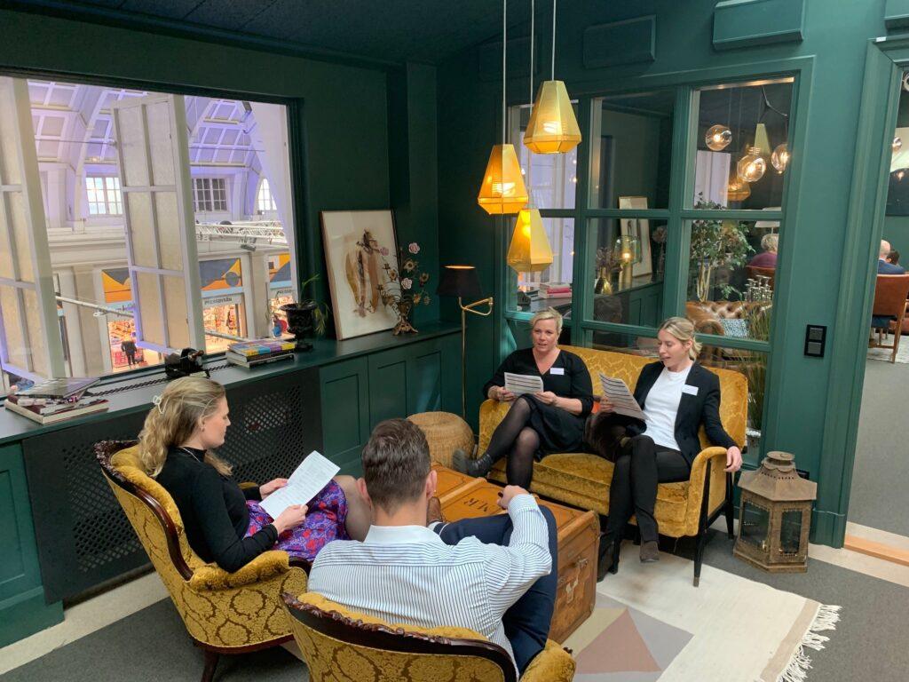 Fyra kollegor i samtal om samarbete och situationsanpassat ledarskap